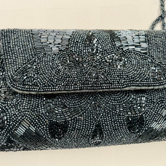 🌙 Dark Silver Vintage Beaded Evening Clutch – Italian Beads & Satin Elegance - Picture 5 of 12